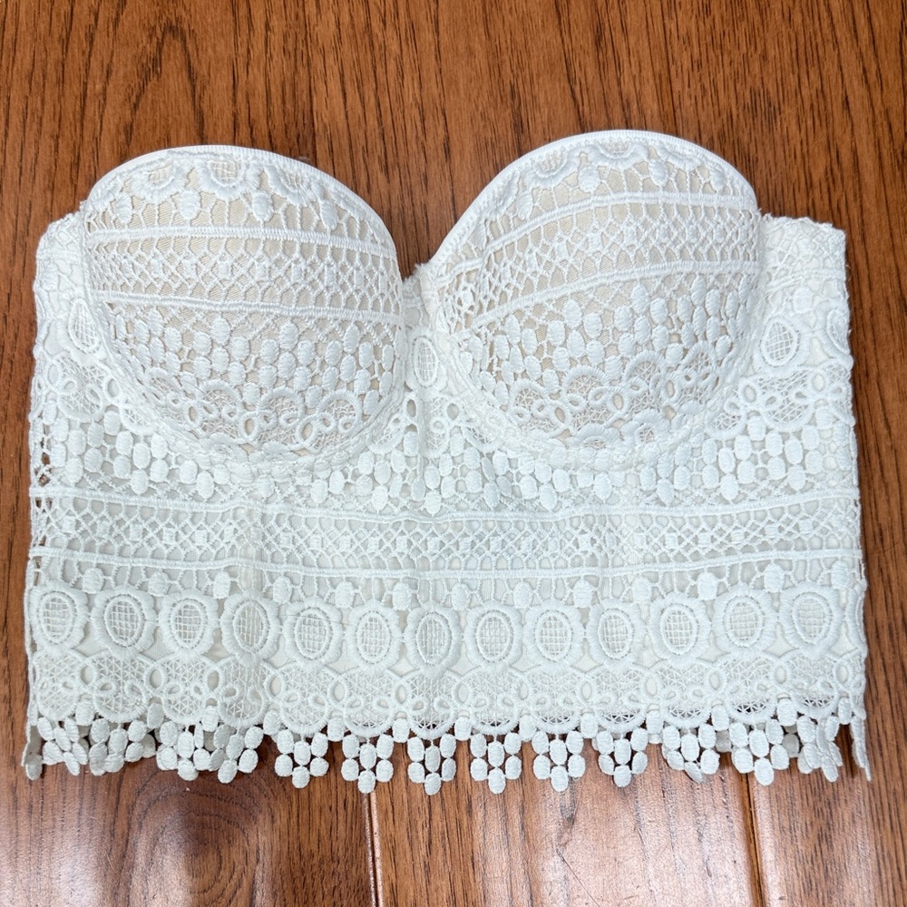 Edikted White Lace Strapless Bandeau Bralette